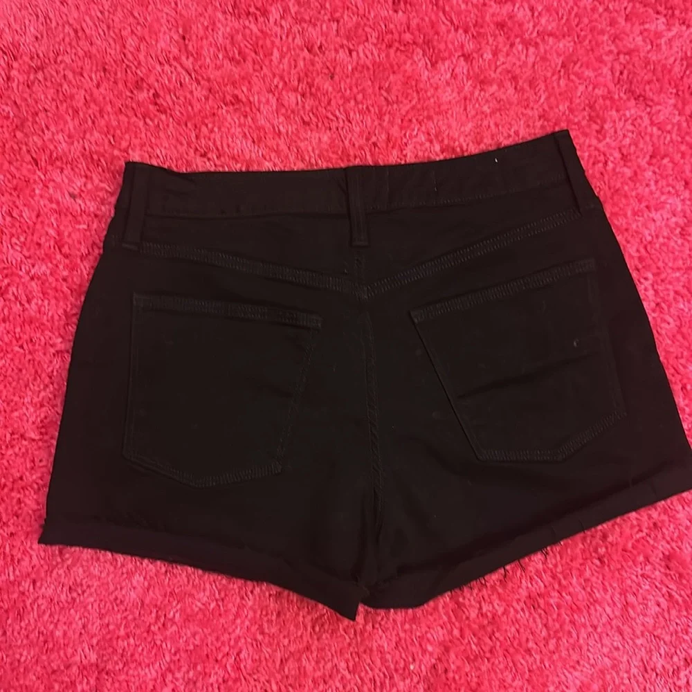 Universal Thread - Picture 2 of 3